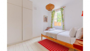 Redesigned 1BD Victorian Coach House Dalston